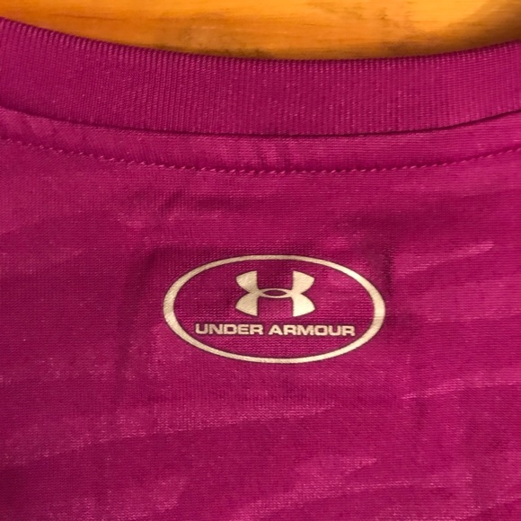 Under Armour Fuchsia Short Sleeve Top, EUC, L - Picture 9 of 9